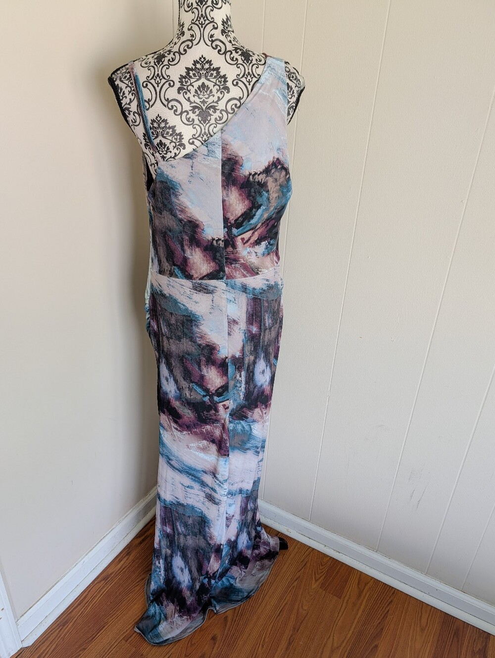 Club L London Maternity Phantasy Blue Abstract Maxi Dress - Picture 4 of 5